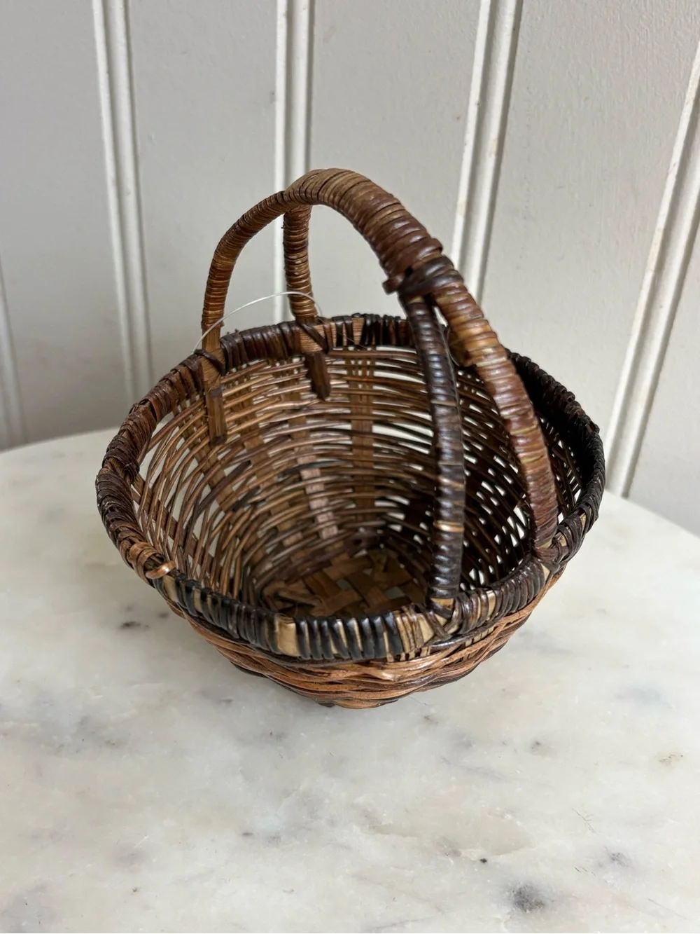 NEW Vintage Small Woven Basket Brown VTG Farmhouse Country Cottagecore Primitive